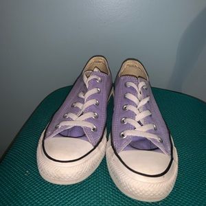 CONVERSE All Star Women’s low top sz 6 purple